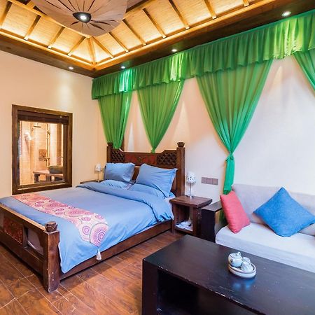 The Ritz-Man Boutique Inn Lijiang Лицзян Экстерьер фото