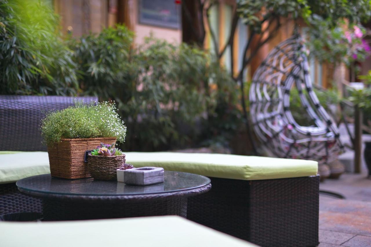 The Ritz-Man Boutique Inn Lijiang Лицзян Экстерьер фото