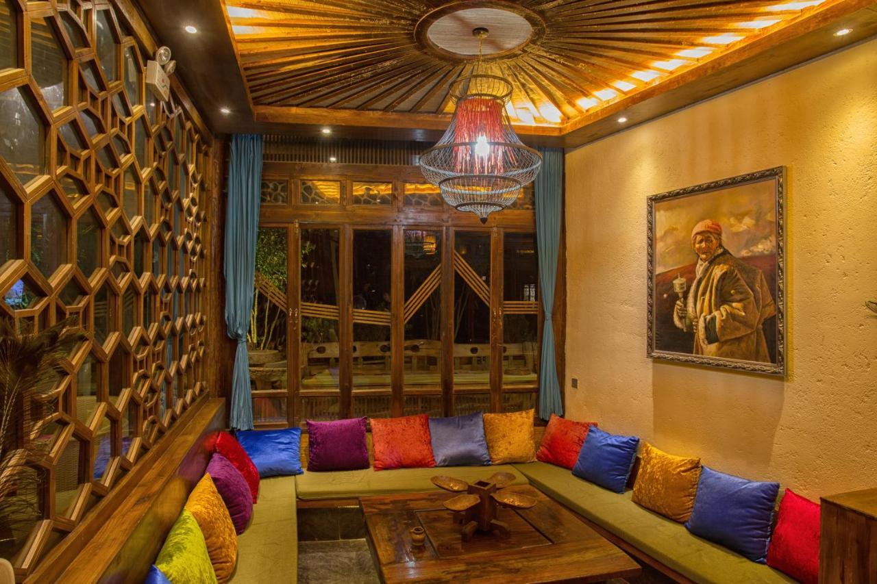 The Ritz-Man Boutique Inn Lijiang Лицзян Экстерьер фото
